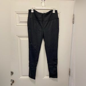 Faux leather legging - size Large